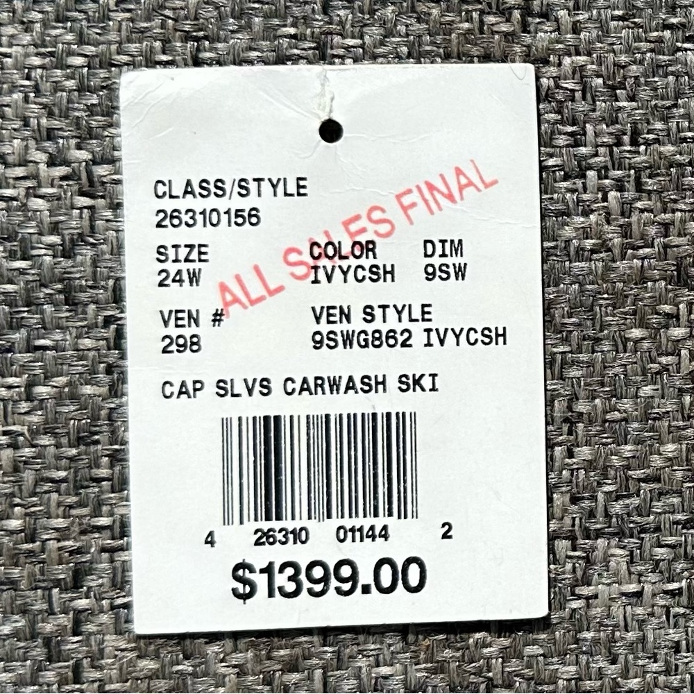David’s Bridal Wedding Dress💍Plus Size 24W! Plunge Lace dress-Ivory/Blush Color - Picture 4 of 10